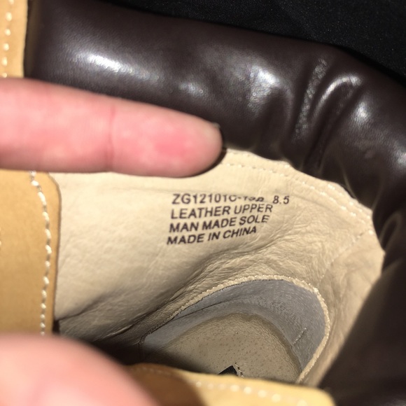 Gold studded high heeled boots - Picture 2 of 7